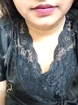 Snapshot of RICHA_0 chatting on 03.10.25 RICHA 0 online show from 03.10.25