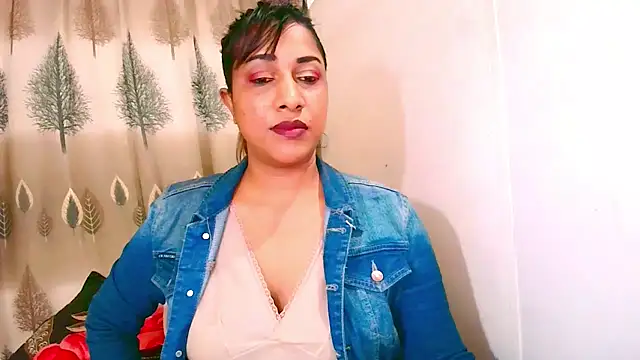 Snapshot of Indian_Erotic69 chatting on 07.02.26 Indian Erotic69 online show from 07.02.26