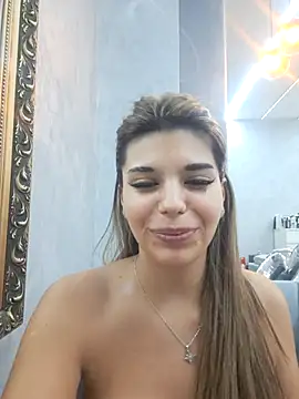 Bella Posh online show from 12.02.25