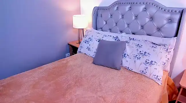 Laura Bonnet  online show from 03.19.25