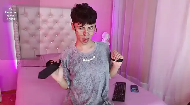 Snapshot of callum_77 chatting on 03.14.25 callum 77 online show from 03.14.25