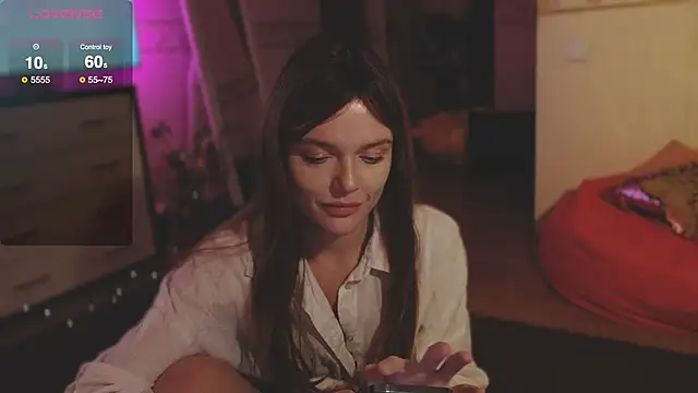 CherryRed Girl online show from 02.24.25