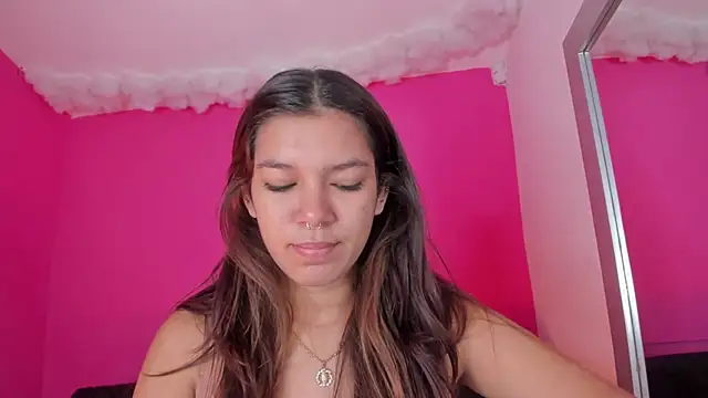 violett 24  online show from 03.08.25