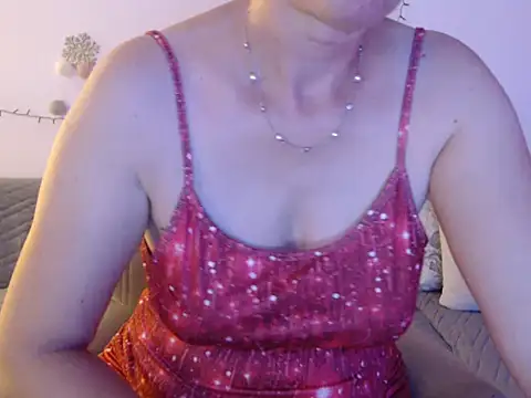 YourfantasyGiuly online show from 06.19.26