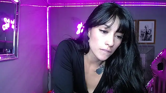 Snapshot of Isabella_Collen_v chatting on 03.06.25 Isabella Collen v online show from 03.06.25