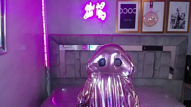 Snapshot of Isabella_Collen_v chatting on 03.20.25 Isabella Collen v online show from 03.20.25