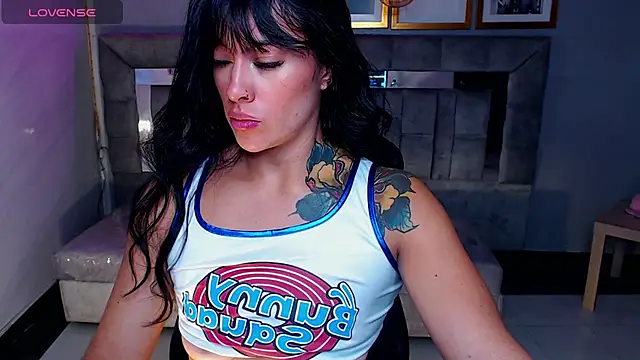 Snapshot of Isabella_Collen_v chatting on 10.17.25 Isabella Collen v online show from 10.17.25