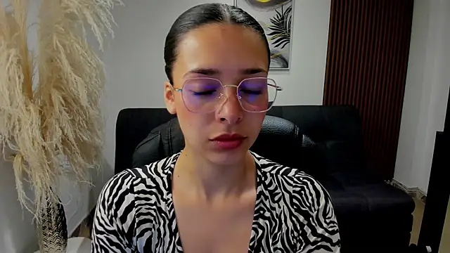 angeline davies online show from 09.26.25