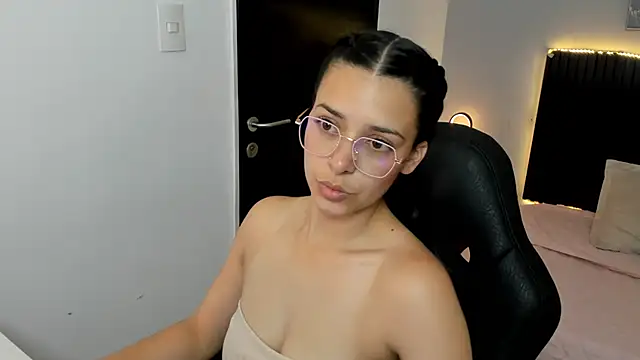 angeline davies online show from 10.29.25