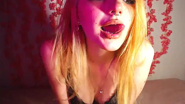 KimiSakura online show from 09.18.25