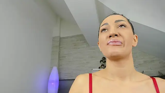 Snapshot of chiara_conti chatting on 02.25.25 chiara conti online show from 02.25.25