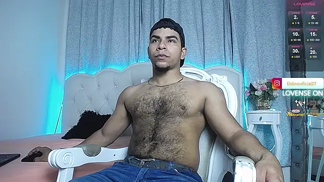 Snapshot of Javier_Hot27 chatting on 03.05.25 Javier Hot27 online show from 03.05.25