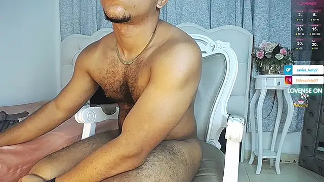 Snapshot of Javier_Hot27 chatting on 03.17.25 Javier Hot27 online show from 03.17.25