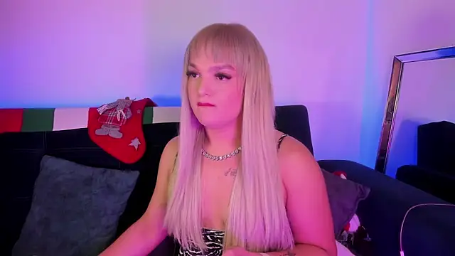 ScarletThompsonx online show from 12.16.25