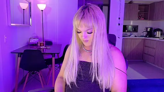 Snapshot of ScarletThompsonx chatting on 02.15.26 ScarletThompsonx online show from 02.15.26