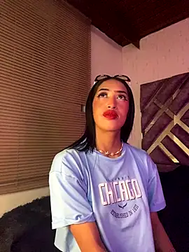 Snapshot of MichelleDiaz_Pink chatting on 09.28.25 MichelleDiaz Pink online show from 09.28.25