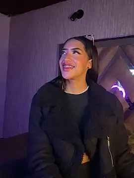 Snapshot of MichelleDiaz_Pink chatting on 11.09.25 MichelleDiaz Pink online show from 11.09.25