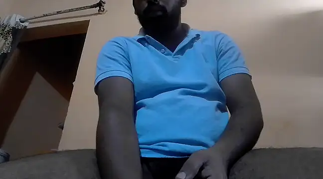 Snapshot of sexymoderater chatting on 03.23.25 sexymoderater online show from 03.23.25