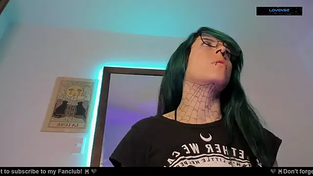 Hisato111 online show from 10.14.25