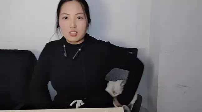 Ellie-BabyLoe online show from 02.26.25