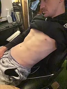 Polaroid White online show from 11.03.25