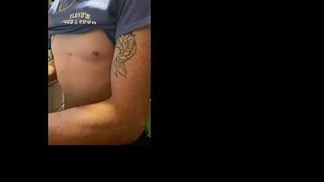 Polaroid White online show from 11.11.25