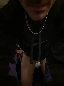 Polaroid White online show from 11.11.25