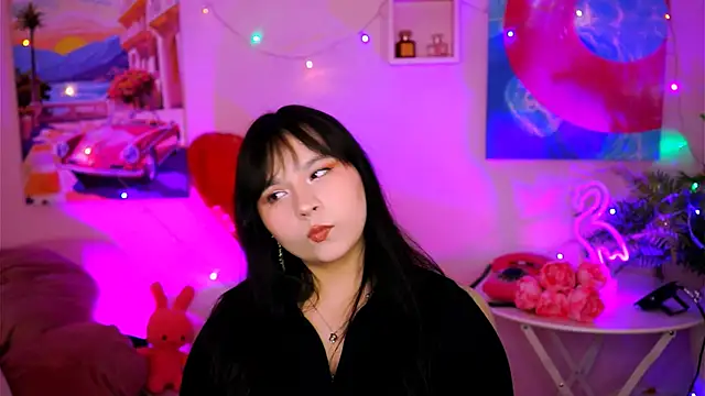 Snapshot of HanaWise chatting on 02.21.25 HanaWise online show from 02.21.25