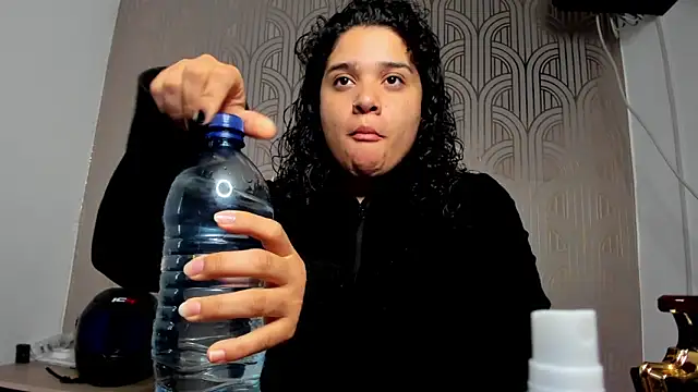 BloodyMaary  online show from 03.12.25