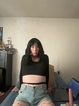 Snapshot of 69lunafemboy69 chatting on 02.23.25 69lunafemboy69 online show from 02.23.25