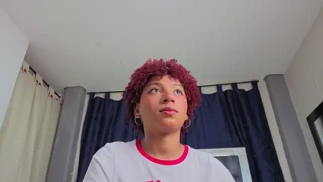 Effie cooper online show from 09.21.25