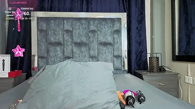 Effie cooper online show from 10.14.25