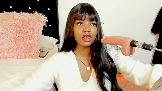 Snapshot of ValerieBlakee chatting on 10.10.25 ValerieBlakee online show from 10.10.25