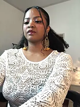 Snapshot of ValerieBlakee chatting on 10.17.25 ValerieBlakee online show from 10.17.25