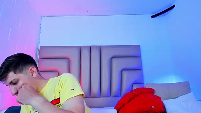 BonnieeAndClyde online show from 09.22.25