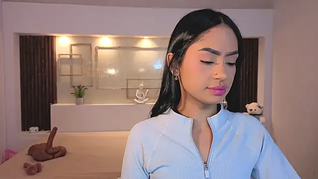 ChloeMoon9 online show from 10.27.25