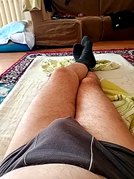 Snapshot of Vali1969 chatting on 10.05.25 Vali1969 online show from 10.05.25