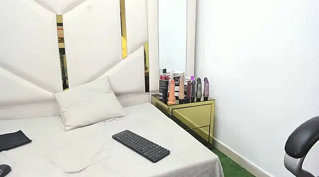 Kendall 6669 online show from 02.25.25