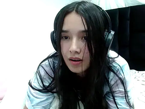 Snapshot of _luna_777 chatting on 10.20.25 luna 777 online show from 10.20.25