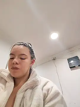 krolay16 online show from 10.13.25