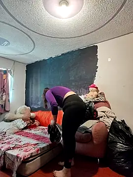 krolay16 online show from 10.13.25