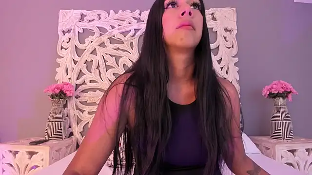 AnnieGibbyns online show from 04.06.26