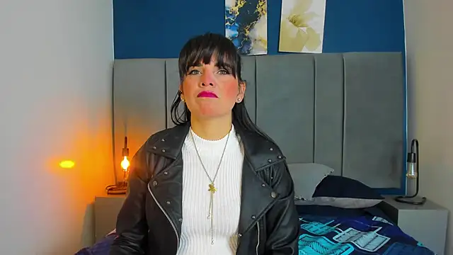 laura hotties online show from 11.07.25