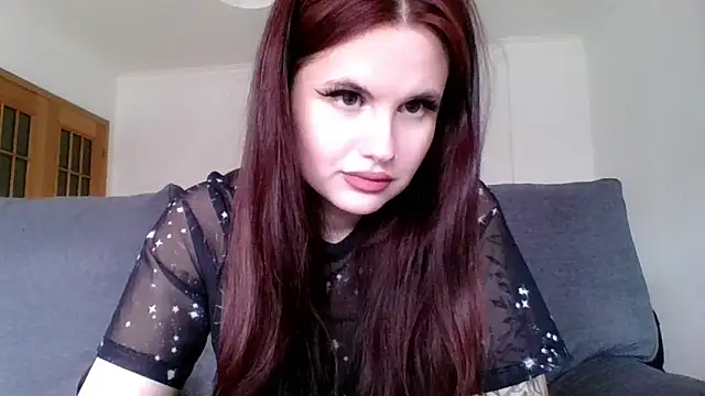 Della Ideal online show from 03.12.25