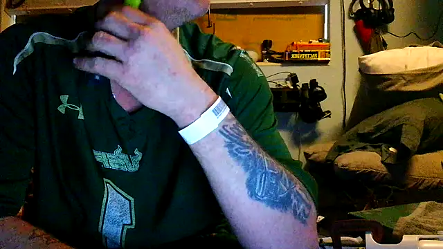 Snapshot of PornStro921 chatting on 03.17.26 PornStro921 online show from 03.17.26