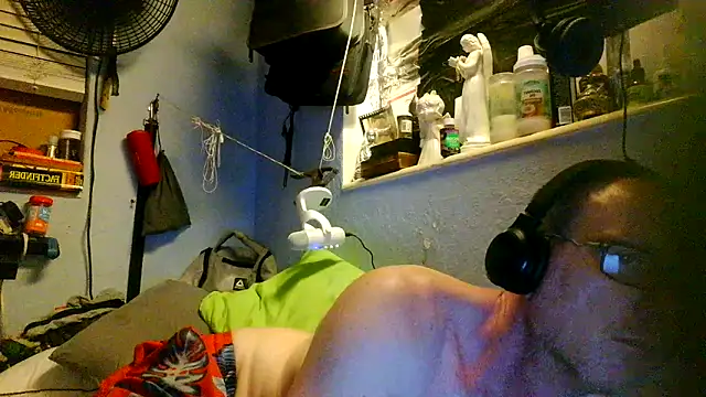 Snapshot of PornStro921 chatting on 03.29.26 PornStro921 online show from 03.29.26