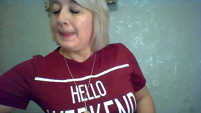 Snapshot of ArielXLoveresss chatting on 10.19.25 ArielXLoveresss online show from 10.19.25