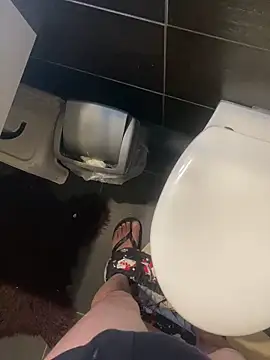 Snapshot of rogerdik76 chatting on 09.14.25 rogerdik76 online show from 09.14.25