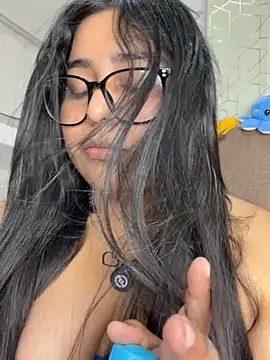 Snapshot of virginbrunette99 chatting on 06.05.26 virginbrunette99 online show from 06.05.26