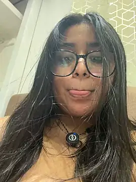 Snapshot of virginbrunette99 chatting on 06.13.26 virginbrunette99 online show from 06.13.26